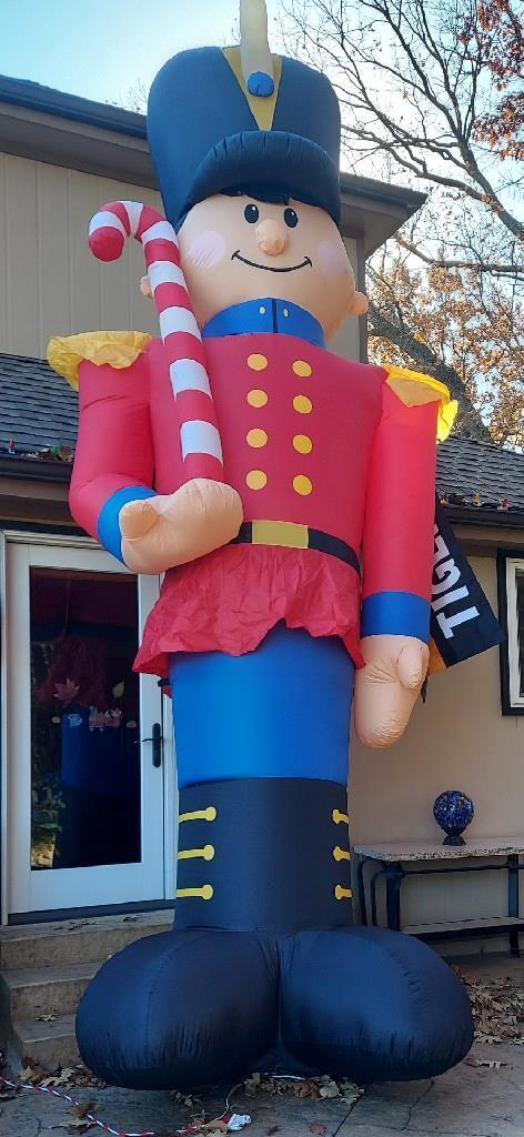 Inflatable 16 Ft. Christmas Nutcracker Blow Up Gemmy Rare Light Soldier Colossal